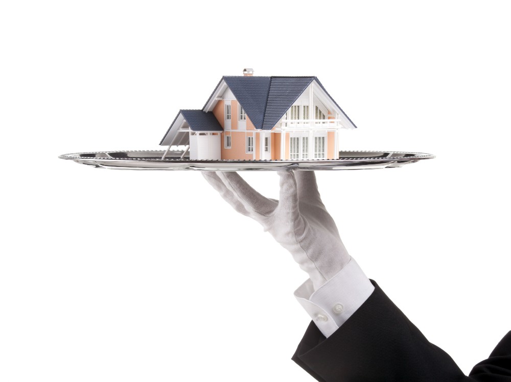 White Glove Service: What<br>It Is and Why Homebuyers Deserve It 